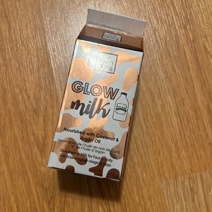 𝅺The Beauty Crop illuminating, Glow Milk
